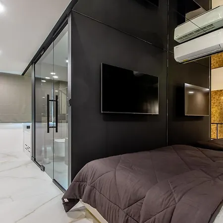 아파트 Super-apartamenty Vip Jacuzzi Ii *