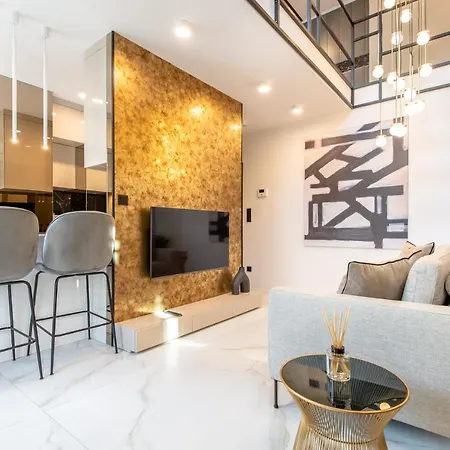 아파트 Super-apartamenty Vip Jacuzzi Ii *