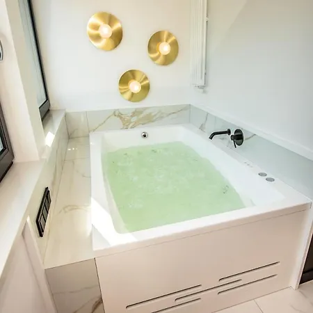 Super-apartamenty Vip Jacuzzi Ii * Πόζναν