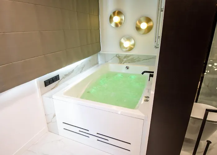 Apartment Super-apartamenty Vip Jacuzzi Ii *