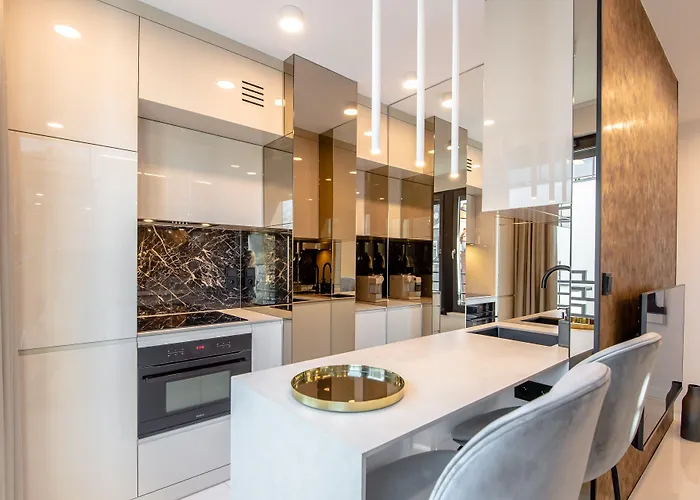 Super-apartamenty Vip Jacuzzi Ii Apartment *